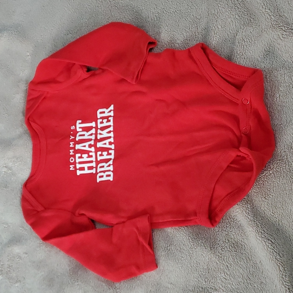 Carter's 12-month Valentine's Day onesie ❤️